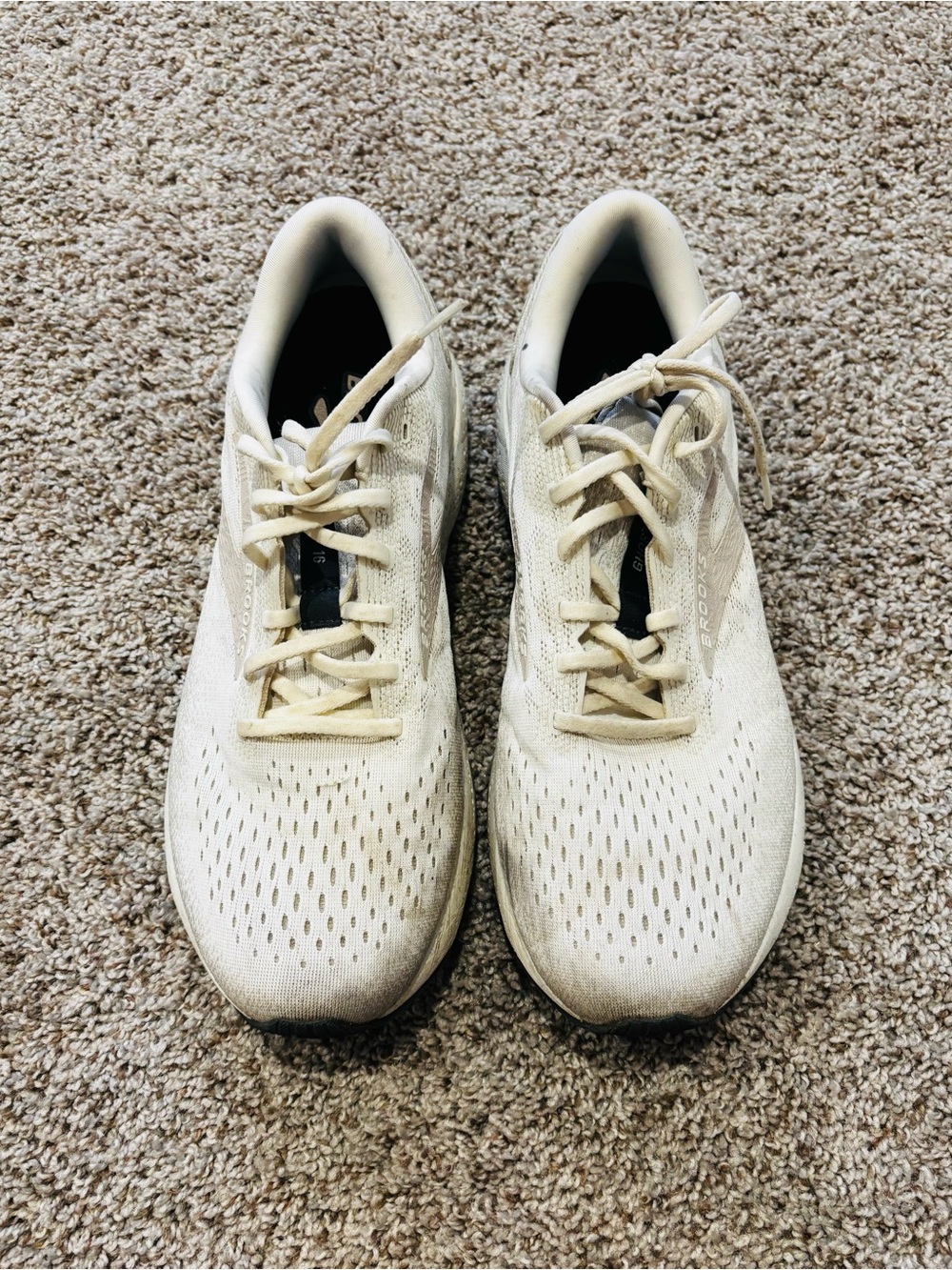 Men’s Brooks Light Cream/Off-White Running Sneakers